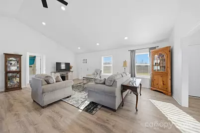 4284 Jefferson Place, Granite Falls, NC 28630 - Photo 5