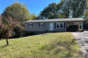 1115 Sandhurst Dr, Newton, NC 28658 - Photo 1