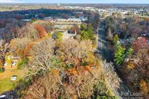 7010 Monroe Rd, Charlotte, NC 28212 - Photo 5