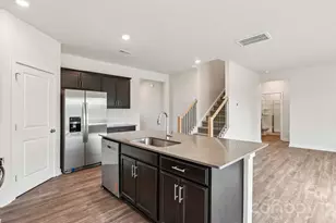 5556 Pamplona Wy, Charlotte, NC 28214 - Photo 9