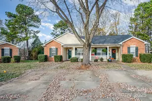 9734 Kennerly Cove Ct, Charlotte, NC 28269 - Photo 3