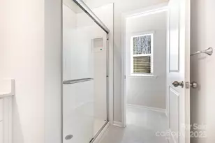 9715 Misenheimer Rd, Charlotte, NC 28215 - Photo 15