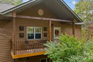 24 Pine Bluff Rd, Whittier, NC 28789 - Photo 3