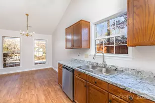 6104 Steelewood Pl, Charlotte, NC 28269 - Photo 9