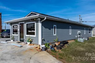 121 13th St SW, Hickory, NC 28602 - Photo 1