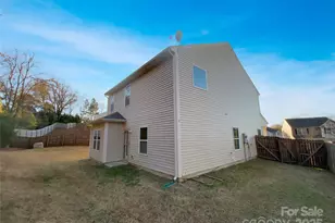 2305 Bloomfield Dr, Kannapolis, NC 28081 - Photo 9