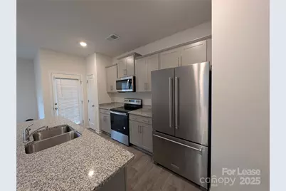 9043 Lowfalls Lane, Charlotte, NC 28216 - Photo 3