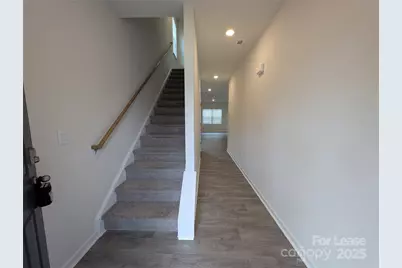 9043 Lowfalls Lane, Charlotte, NC 28216 - Photo 9