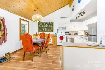 226 Fish Pond Lane, Burnsville, NC 28714 - Photo 11