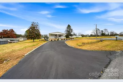 2010 Old Dragstrip Street, Hickory, NC 28601 - Photo 33