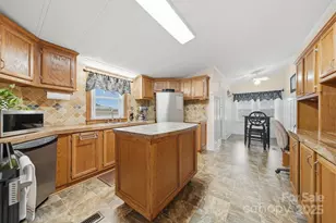 2010 Old Dragstrip St, Hickory, NC 28601 - Photo 13