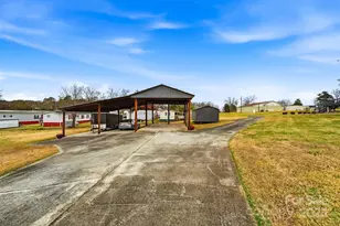 2010 Old Dragstrip St, Hickory, NC 28601 - Photo 41