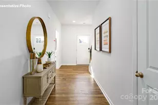 5027 Shallow Brk Dr, Charlotte, NC 28215 - Photo 3