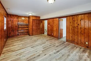 7029 Yorktowne Dr, Charlotte, NC 28226 - Photo 19