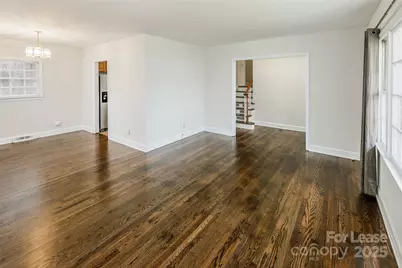 7029 Yorktowne Drive, Charlotte, NC 28226 - Photo 5