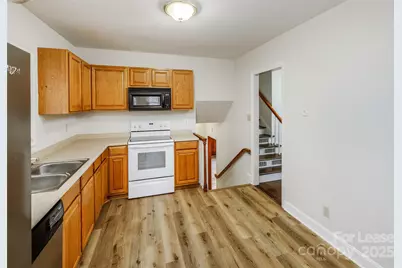 7029 Yorktowne Drive, Charlotte, NC 28226 - Photo 7