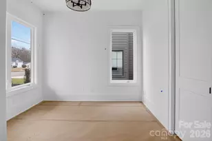 1420 E 35th St, Charlotte, NC 28205 - Photo 13