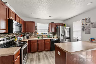 5305 Magnolia Tree Lane, Charlotte, NC 28215 - Photo 5