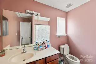 5305 Magnolia Tree Ln, Charlotte, NC 28215 - Photo 9