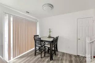 5305 Magnolia Tree Ln, Charlotte, NC 28215 - Photo 7