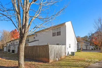 5305 Magnolia Tree Lane, Charlotte, NC 28215 - Photo 13