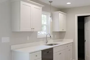 308 New St, York, SC 29745 - Photo 5