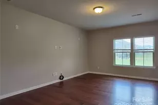 4122 Audubon Pk Dr, Charlotte, NC 28217 - Photo 7