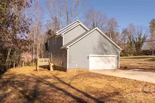 1326 Brentwood Dr, Newton, NC 28658 - Photo 25