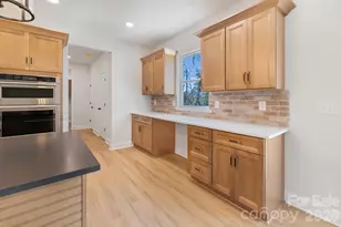 1326 Brentwood Dr, Newton, NC 28658 - Photo 5