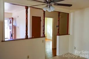 1121 Grovewood Dr, Charlotte, NC 28208 - Photo 5