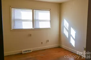 1121 Grovewood Dr, Charlotte, NC 28208 - Photo 27