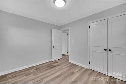 915 Crestmere Street, Charlotte, NC 28208 - Photo 25