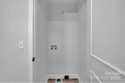 915 Crestmere Street, Charlotte, NC 28208 - Photo 13