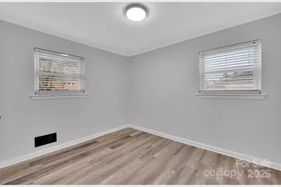 915 Crestmere Street, Charlotte, NC 28208 - Photo 23