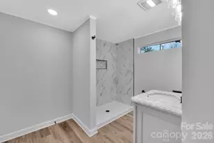 915 Crestmere St, Charlotte, NC 28208 - Photo 13