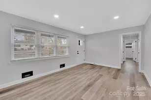 915 Crestmere St, Charlotte, NC 28208 - Photo 7