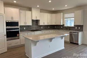 1210 Daniel Pine Dr, Indian Land, SC 29707 - Photo 5