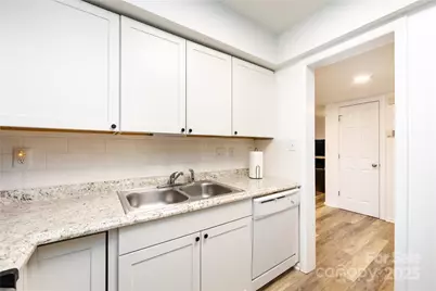 8307 Cricket Lake Drive, Charlotte, NC 28277 - Photo 7