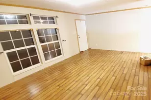 6 Woodland St, Spruce Pine, NC 28777 - Photo 5