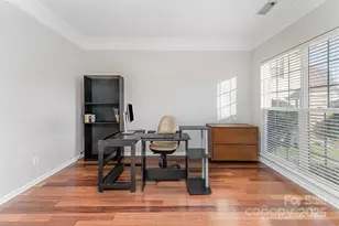 8611 Sabella Ln, Charlotte, NC 28216 - Photo 9