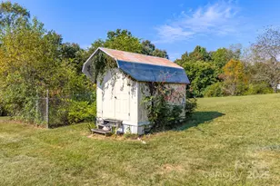 531 Bryson Rd, Candler, NC 28715 - Photo 37