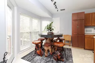 10209 Ashley Farm Dr, Matthews, NC 28105 - Photo 9