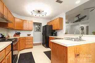 10209 Ashley Farm Dr, Matthews, NC 28105 - Photo 11