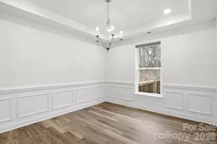 10223 Glenmere Crk Cir, Charlotte, NC 28262 - Photo 11