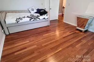 8711 Piccone Brook Ln, Charlotte, NC 28216 - Photo 15