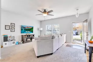 374 Moses Rhyne Dr, Mount Holly, NC 28120 - Photo 5