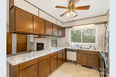 21 W Chapel Road, Asheville, NC 28803 - Photo 9