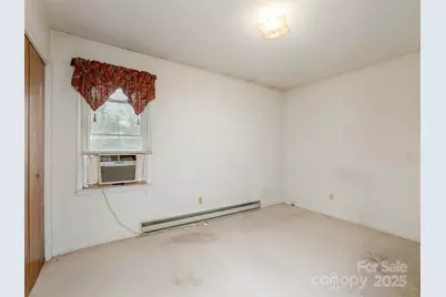 21 W Chapel Road, Asheville, NC 28803 - Photo 13