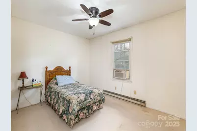 21 W Chapel Road, Asheville, NC 28803 - Photo 11