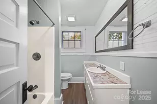 813 E 35th St, Charlotte, NC 28205 - Photo 21